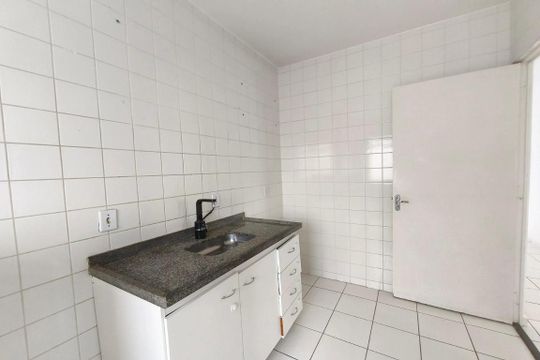 Cozinha de apartamento para alugar com 2 quartos, 54m² em Jardim Ipaussurama, Campinas