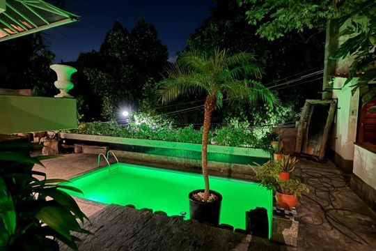Área externa de casa para alugar com 5 quartos, 1000m² em Joá, Rio de Janeiro