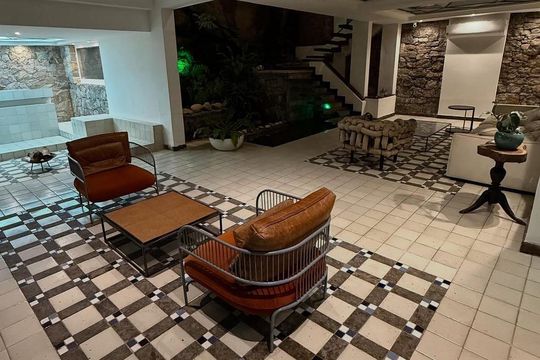 Sala de casa para alugar com 5 quartos, 1000m² em Joá, Rio de Janeiro