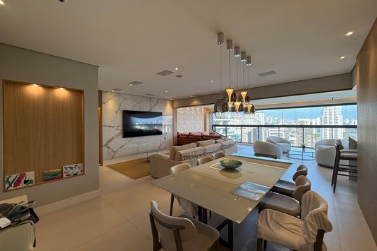 Sala  de apartamento para alugar com 3 quartos, 227m² em Chácara Santo Antônio (zona Sul), São Paulo