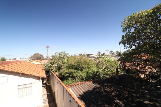 Vista de kitnet/studio para alugar com 1 quarto, 40m² em Pacaembu, Uberlândia