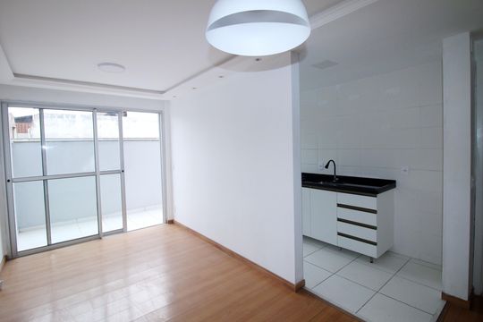 Sala de apartamento à venda com 2 quartos, 45m² em Irajá, Rio de Janeiro