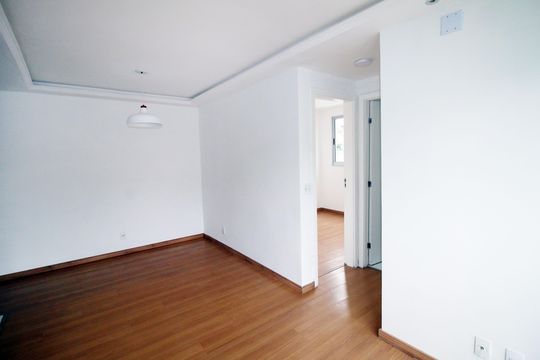 Sala de apartamento à venda com 2 quartos, 45m² em Irajá, Rio de Janeiro