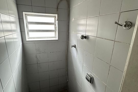 Banheiro da Suíte de casa para alugar com 4 quartos, 300m² em Vila Cascatinha, São Vicente