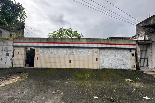 Fachada de casa para alugar com 4 quartos, 300m² em Vila Cascatinha, São Vicente