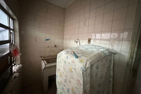 Área de Serviço de casa para alugar com 4 quartos, 300m² em Vila Cascatinha, São Vicente