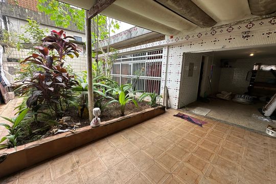 Garagem de casa para alugar com 4 quartos, 300m² em Vila Cascatinha, São Vicente
