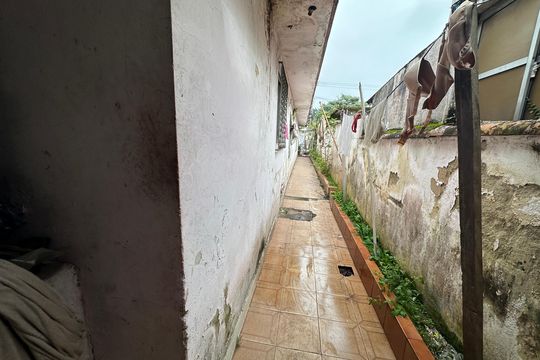 Corredor de casa para alugar com 4 quartos, 300m² em Vila Cascatinha, São Vicente