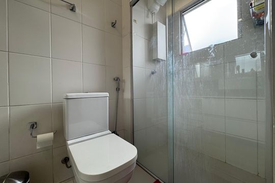 Banheiro de apartamento à venda com 3 quartos, 93m² em Castelo, Belo Horizonte