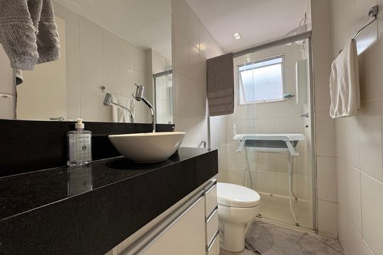 Banheiro de apartamento à venda com 3 quartos, 93m² em Castelo, Belo Horizonte