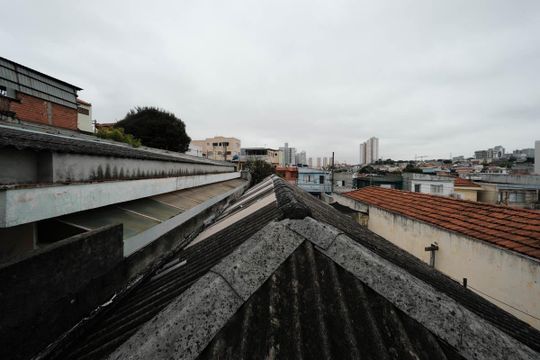 Quarto 1 de casa para alugar com 2 quartos, 100m² em Vila Buenos Aires, São Paulo