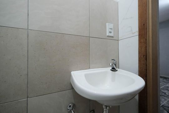 Lavabo de casa para alugar com 2 quartos, 100m² em Vila Buenos Aires, São Paulo