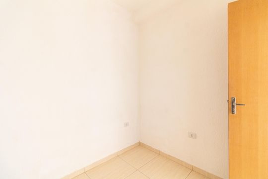 Quarto 2 de apartamento para alugar com 2 quartos, 40m² em Vila Nova Alba, São Paulo