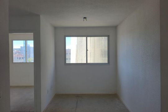 Sala de apartamento para alugar com 2 quartos, 44m² em Vila Nova Bonsucesso, Guarulhos