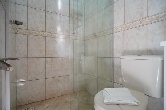 Banheiro de kitnet/studio para alugar com 1 quarto, 20m² em Vila Nova, Novo Hamburgo