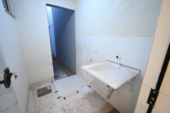 Casa à venda com 2 quartos, 114m² em Loteamento Alphaville Residencial, Goiânia