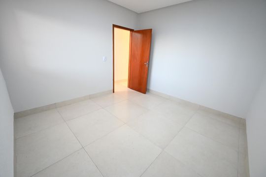 Casa à venda com 2 quartos, 114m² em Loteamento Alphaville Residencial, Goiânia
