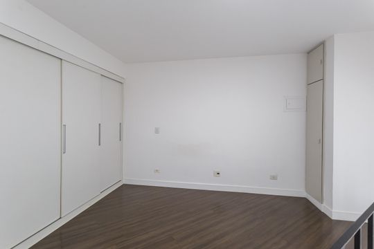 Quarto de apartamento à venda com 1 quarto, 45m² em Itaim Bibi, São Paulo