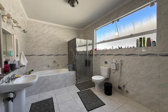 Casa para alugar com 5 quartos, 420m² em Pacaembu, São Paulo