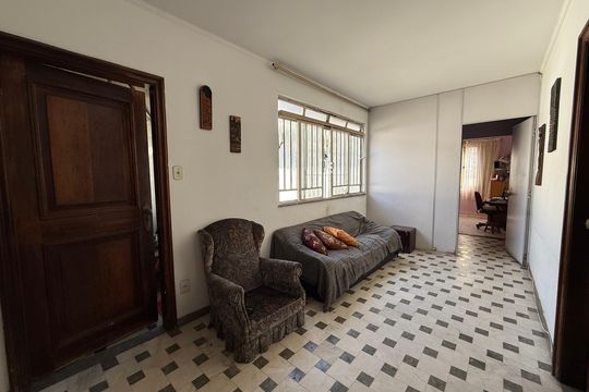 Casa para alugar com 5 quartos, 420m² em Pacaembu, São Paulo