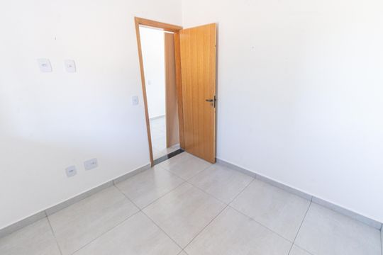 Quarto 2 de apartamento para alugar com 2 quartos, 39m² em Vila Bertioga, São Paulo