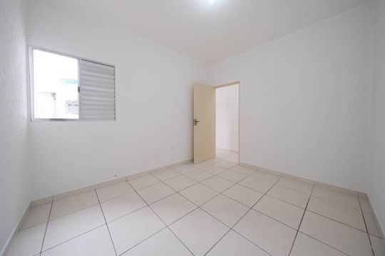 Quarto 1 de casa para alugar com 2 quartos, 70m² em Jardim Arize, São Paulo