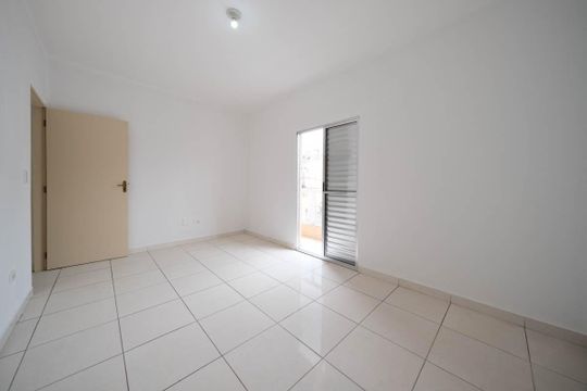 Quarto 2 de casa para alugar com 2 quartos, 70m² em Jardim Arize, São Paulo