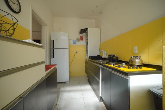 Cozinha de apartamento para alugar com 3 quartos, 65m² em Centro, Florianópolis