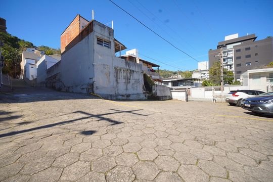 Estacionamento para visitantes de apartamento para alugar com 3 quartos, 65m² em Centro, Florianópolis