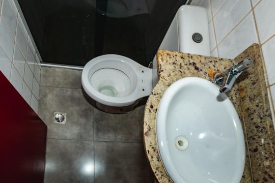 Banheiro Social de apartamento para alugar com 3 quartos, 65m² em Santa Branca, Belo Horizonte