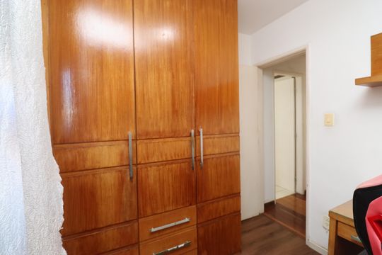 Quarto 2 de apartamento para alugar com 2 quartos, 80m² em Costa Azul, Salvador