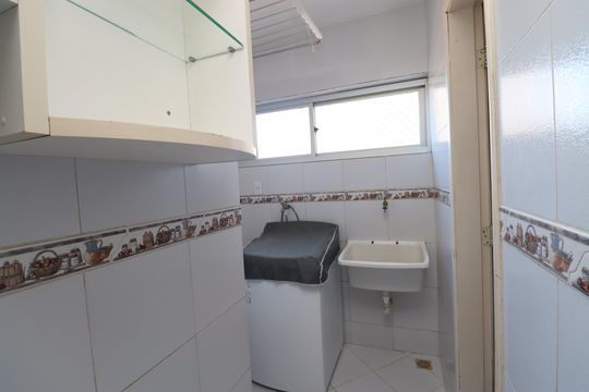 Área de Serviço de apartamento para alugar com 2 quartos, 80m² em Costa Azul, Salvador
