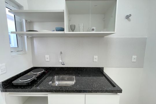 Studio - Sala/Cozinha de kitnet/studio para alugar com 1 quarto, 15m² em Cidade São Francisco, São Paulo
