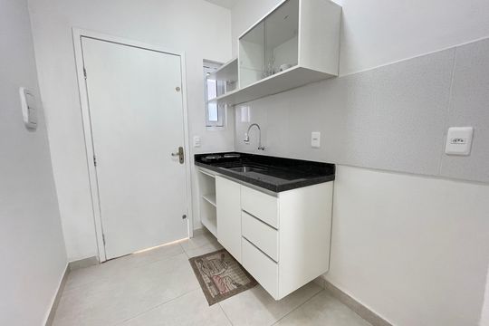 Studio - Sala/Cozinha de kitnet/studio para alugar com 1 quarto, 15m² em Cidade São Francisco, São Paulo