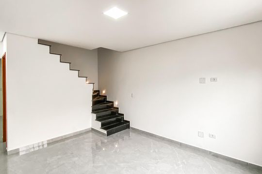 Sala de casa à venda com 2 quartos, 80m² em Vila Paranagua, São Paulo