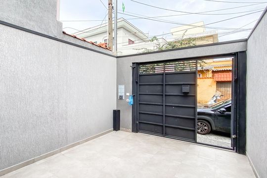 Garagem  de casa à venda com 2 quartos, 80m² em Vila Paranagua, São Paulo
