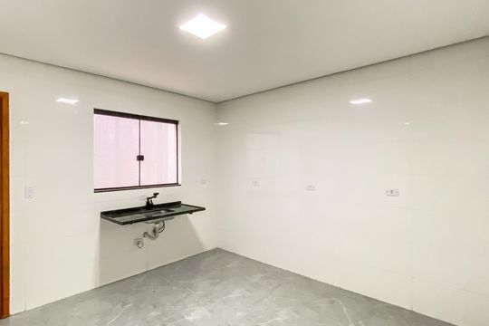 Cozinha  de casa à venda com 2 quartos, 80m² em Vila Paranagua, São Paulo