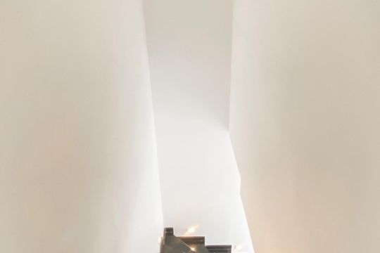 Escada  de casa à venda com 2 quartos, 80m² em Vila Paranagua, São Paulo