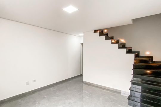 Casa à venda com 2 quartos, 80m² em Vila Paranagua, São Paulo