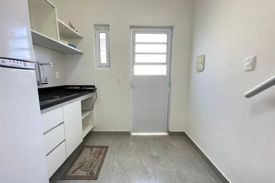 Studio Sala/Cozinha de kitnet/studio para alugar com 1 quarto, 24m² em Cidade São Francisco, São Paulo