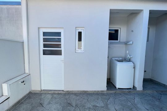 Fachada Kitnet 05 de kitnet/studio para alugar com 1 quarto, 24m² em Cidade São Francisco, São Paulo