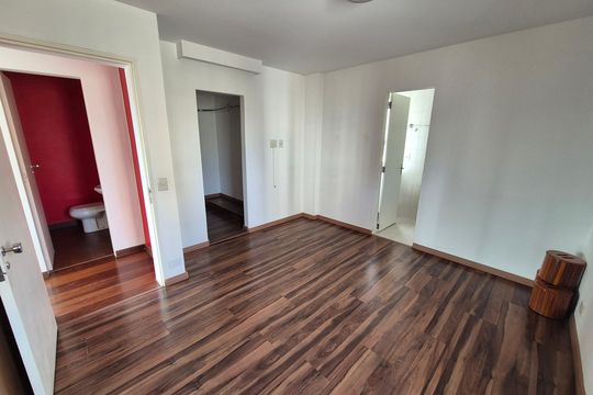 Sala de apartamento à venda com 1 quarto, 136m² em Real Parque, São Paulo