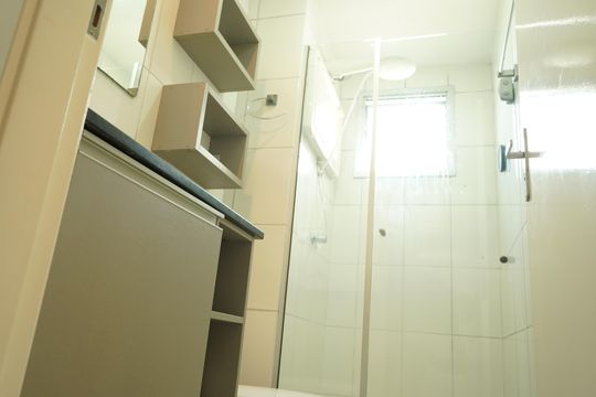 Banheiro de apartamento à venda com 2 quartos, 52m² em Vila Moreira, São Paulo