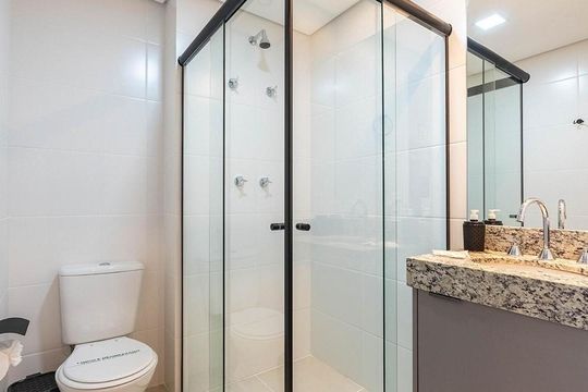 Banheiro de apartamento para alugar com 1 quarto, 29m² em Pompeia, São Paulo