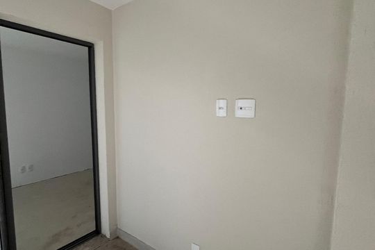 Sala/Quarto de kitnet/studio à venda com 1 quarto, 29m² em Campo Belo, São Paulo