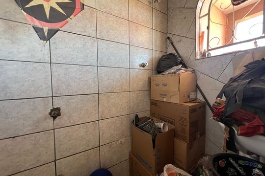 Casa para alugar com 7 quartos, 300m² em Nacional, Contagem