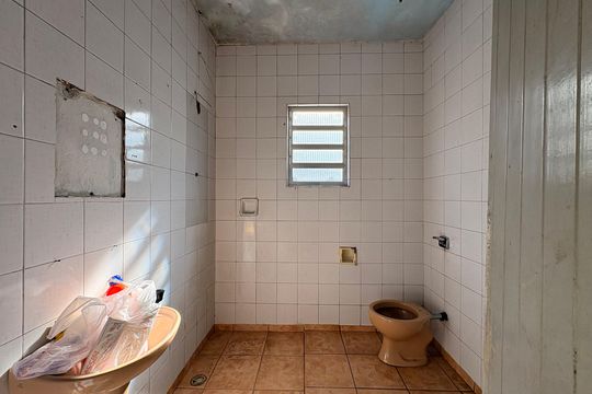 Banheiro 2 de casa à venda com 3 quartos, 180m² em Cidade São Jorge, Santo André
