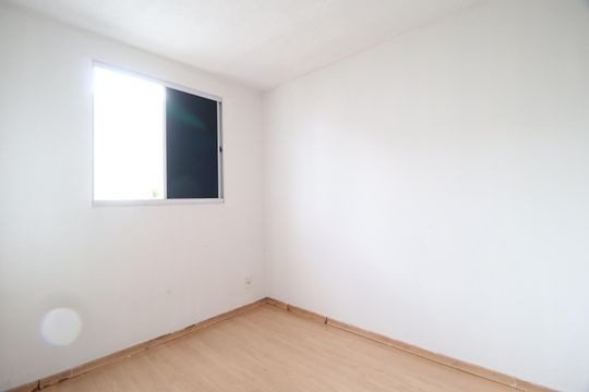 Quarto 1 de apartamento para alugar com 2 quartos, 47m² em Jardim Canaã, Uberlândia