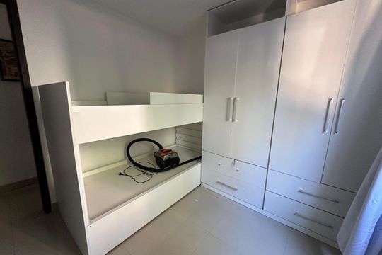 Quarto 1 de casa de condomínio para alugar com 4 quartos, 200m² em Vargem Pequena, Rio de Janeiro