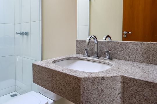 Banheiro da Suíte 2 de apartamento para alugar com 3 quartos, 105m² em Jardim Montreal Residence, Indaiatuba